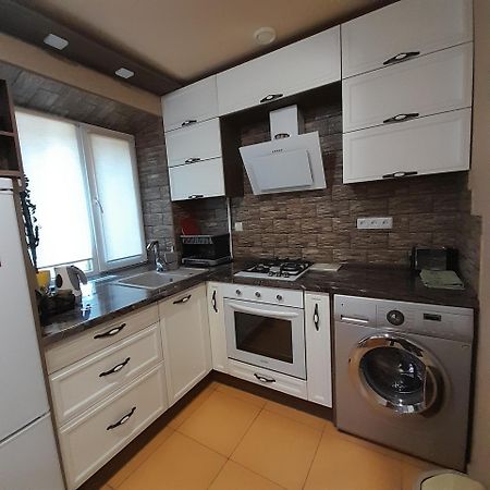 Comfortable Apartment Krementjuk Exteriör bild